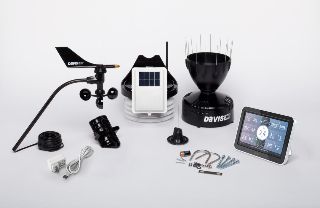 Davis Wireless Vantage Pro2 Weather Station with Standard Radiation Shield and WeatherLink Console 6252UK